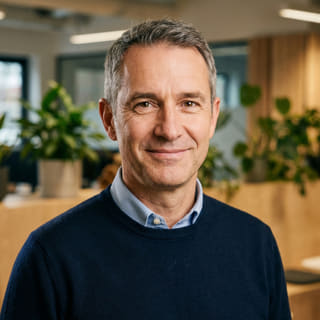 Directeur général de Zénith Randença, James Mitchell